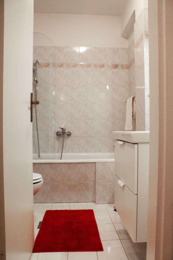 Sunny Corner In City Center With Free Parking Apartment Pula Exterior foto
