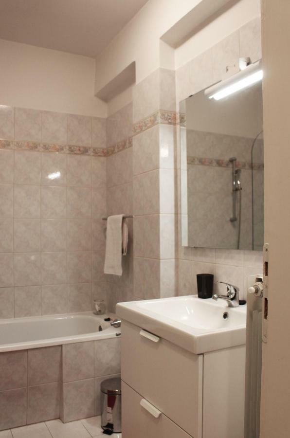 Sunny Corner In City Center With Free Parking Apartment Pula Exterior foto