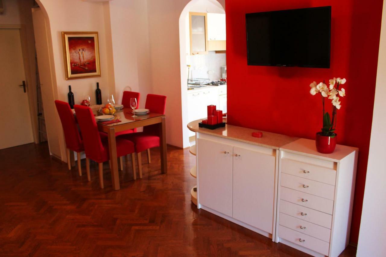 Sunny Corner In City Center With Free Parking Apartment Pula Exterior foto